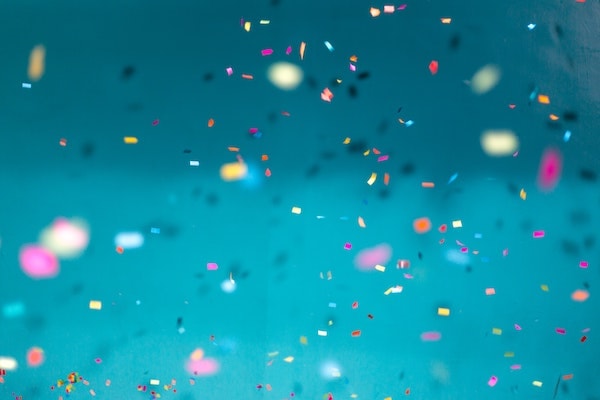 
                            confetti photo